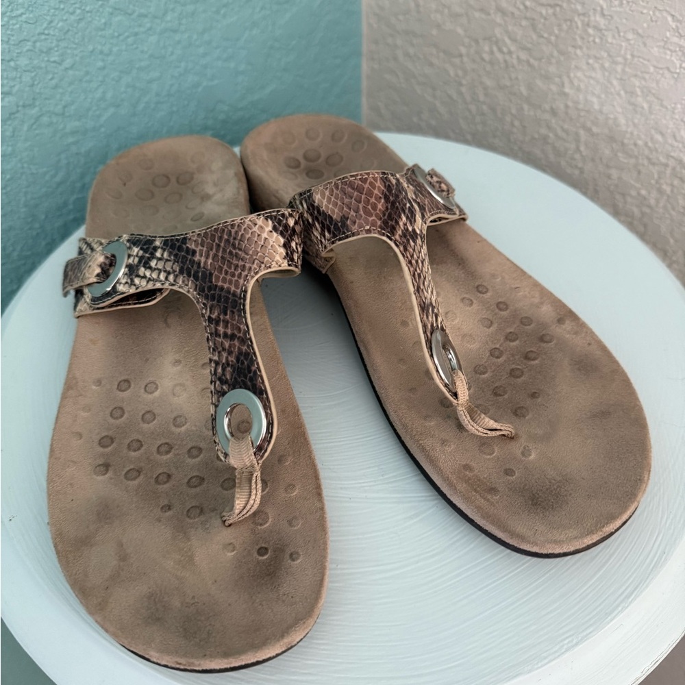Vionic Tan and Brown Sandals with Textured Straps